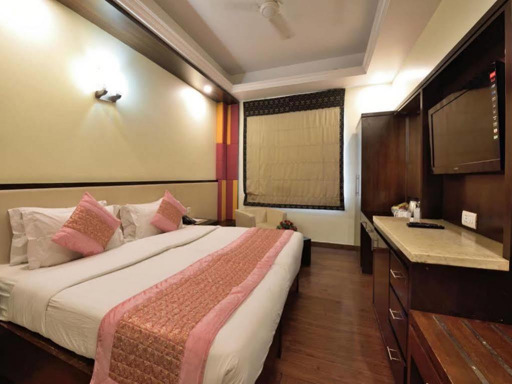 Fabhotel Marble Arch Karol Bagh Delhi  Exterior foto